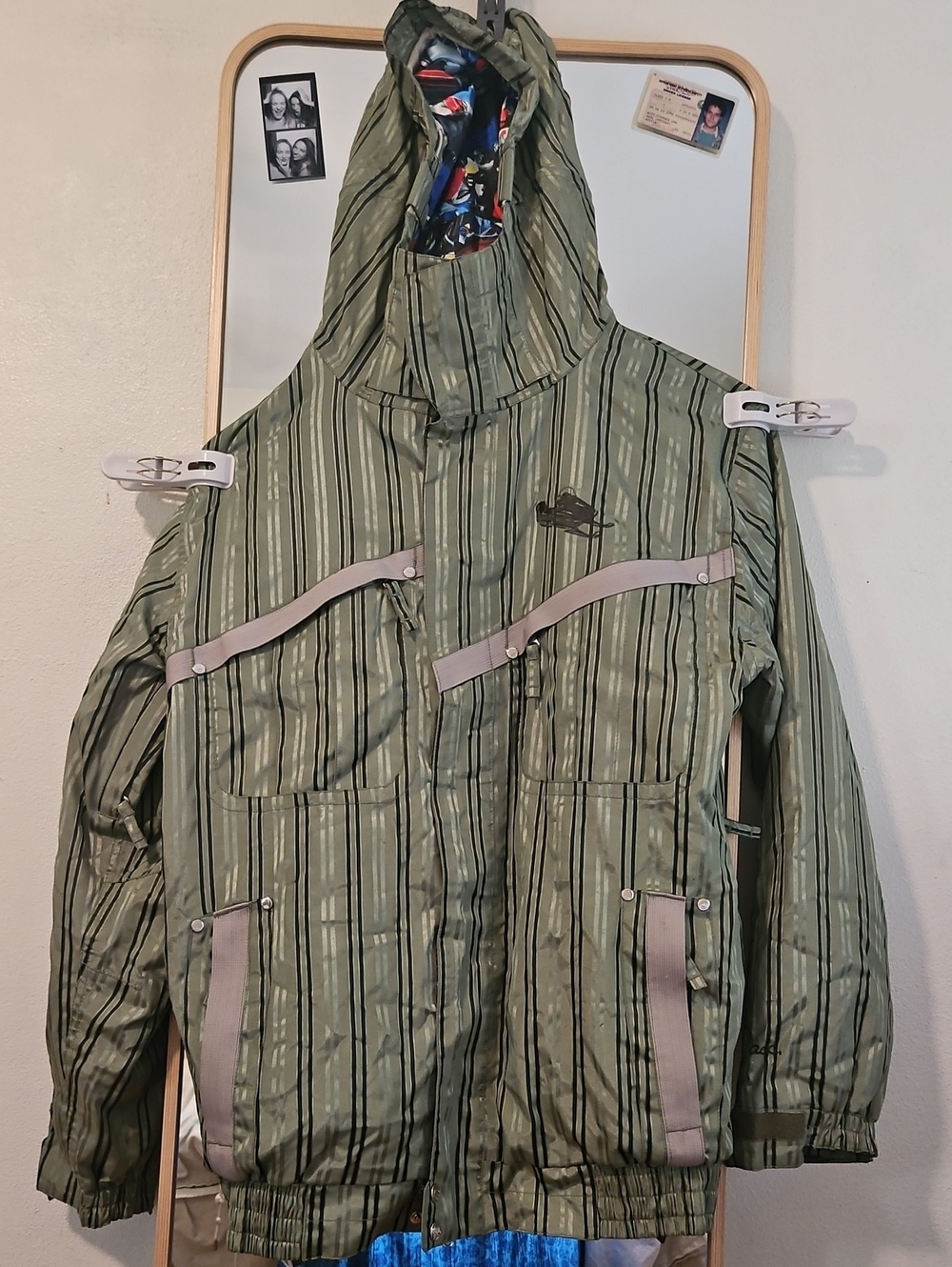 Y2K Men's 686 Snowboard Jacket Medium